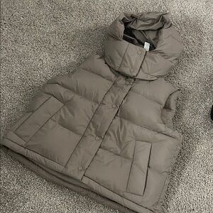 Lululemon Athletica Puffer Vest in Taupe
